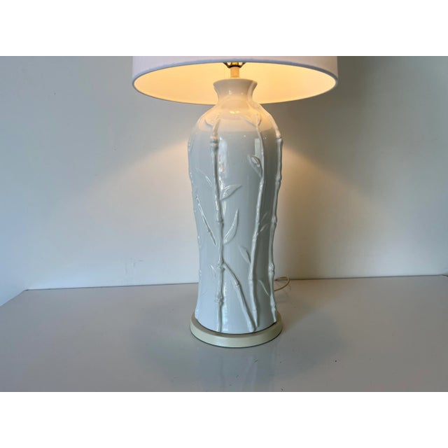 In this listing we are very pleased to offer for sale this fantastic Vintage Hollywood regency style white ceramic Table...