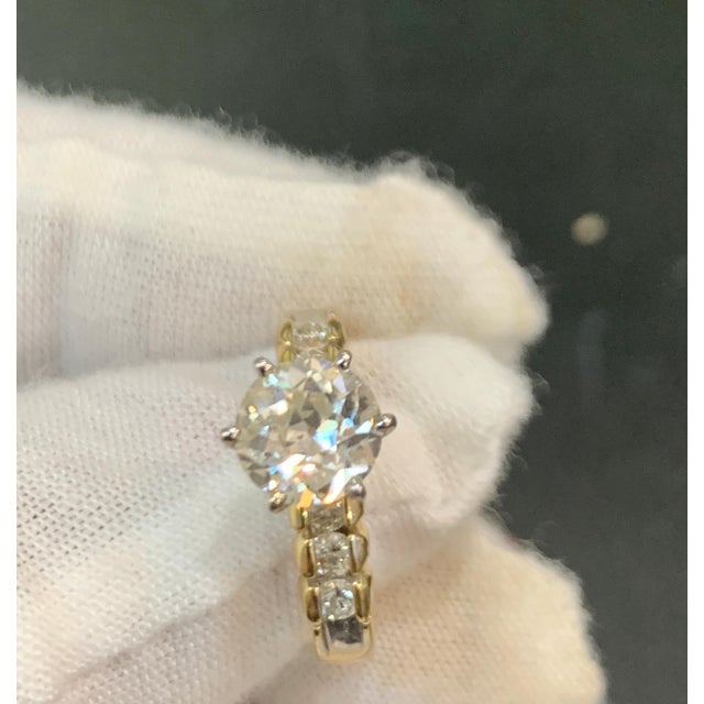 1.25 Carat Solitaire Round Center Diamond Engagement 14 Yellow Gold Ring + Band For Sale - Image 4 of 18