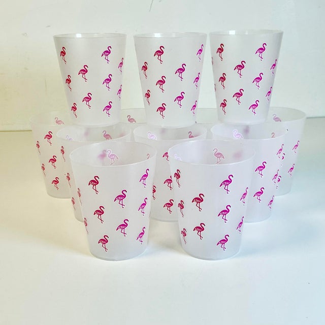 Vintage Coastal Boho Chic Flamingo Poolside Lucite Acrylic Pitcher & Plastic Glasses - Set of 13 For Sale - Image 9 of 14