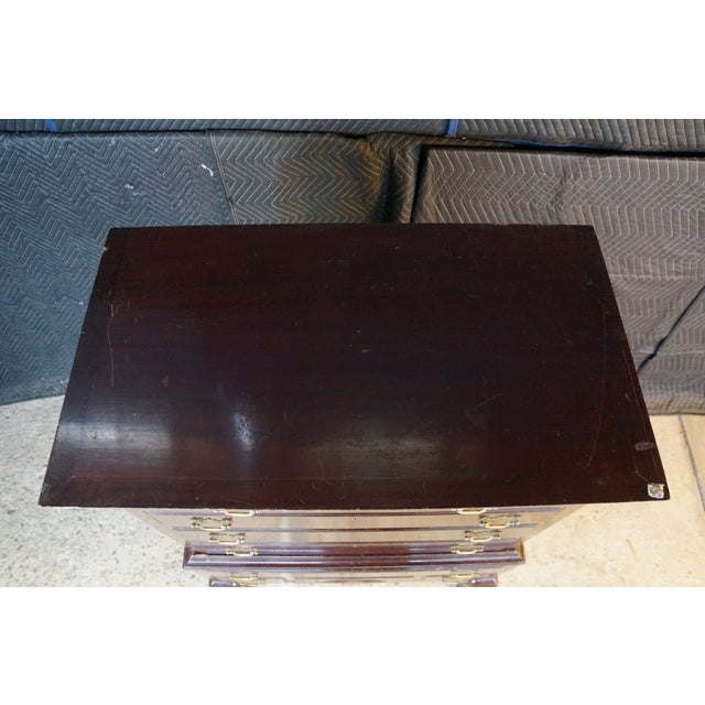 Mid Century Kaplan Furniture Mahogany Queen Anne Highboy Chest on Chest Dresser For Sale - Image 4 of 18