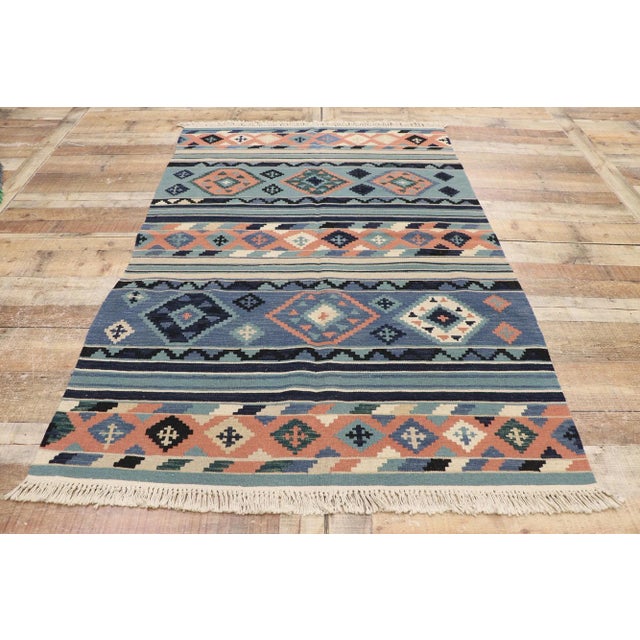 Textile Vintage Persian Shiraz Kilim Rug, 04'01 X 06'01 For Sale - Image 7 of 9