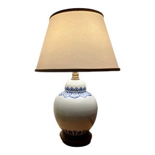1981 Maitland-Smith Blue & White Porcelain Table Lamp – 24” – Authenticated For Sale