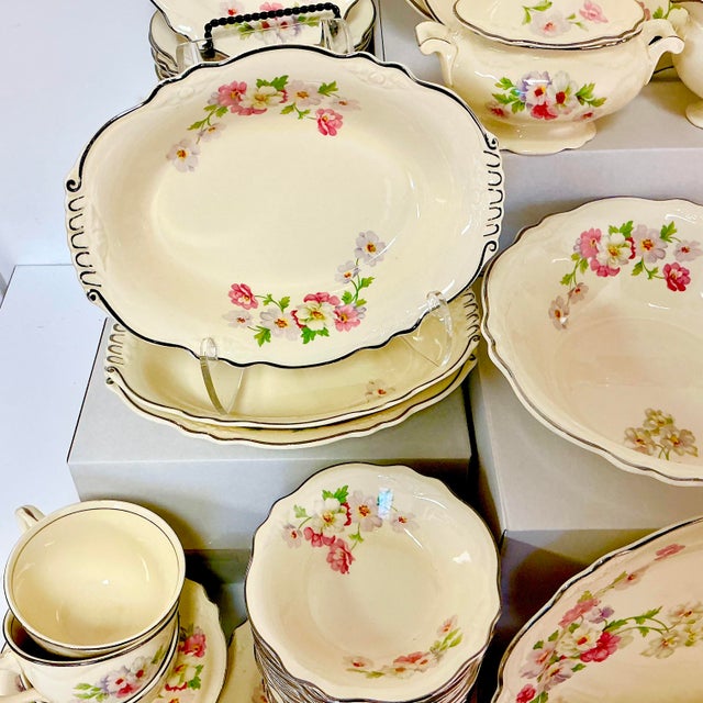 1934 Vintage Hollywood Regency Boho Chic Virginia Rose Dinnerware - Set of 100, Buffet Service for 20 For Sale - Image 12 of 18