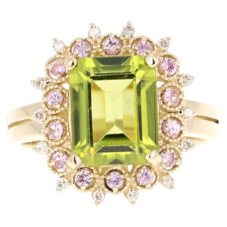 3.68 Carat Peridot Sapphire Diamond 14 Karat Yellow Gold Ring, size 7 For Sale