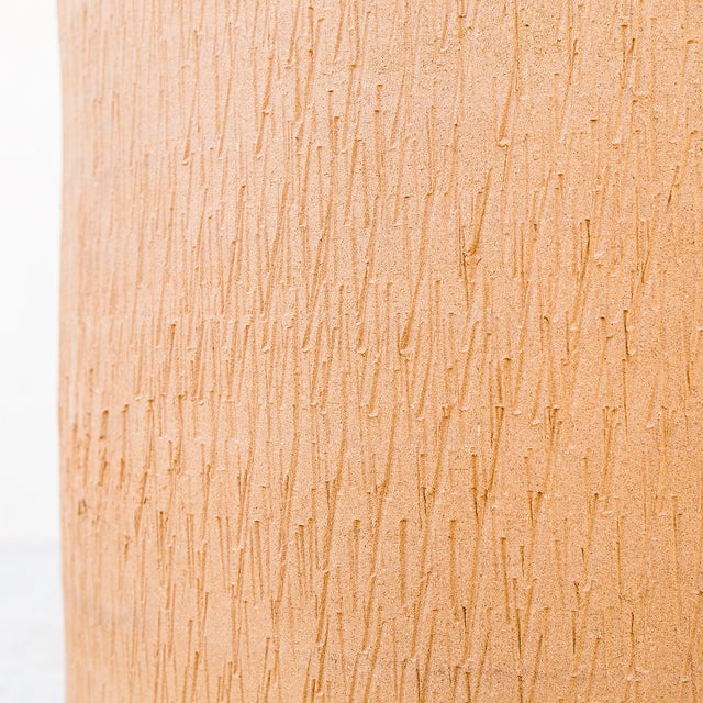 Tan Extra Large Gainey Sgraffito "Nuts and Bolts" Ceramic Pot, California Mid Century Modern For Sale - Image 8 of 14
