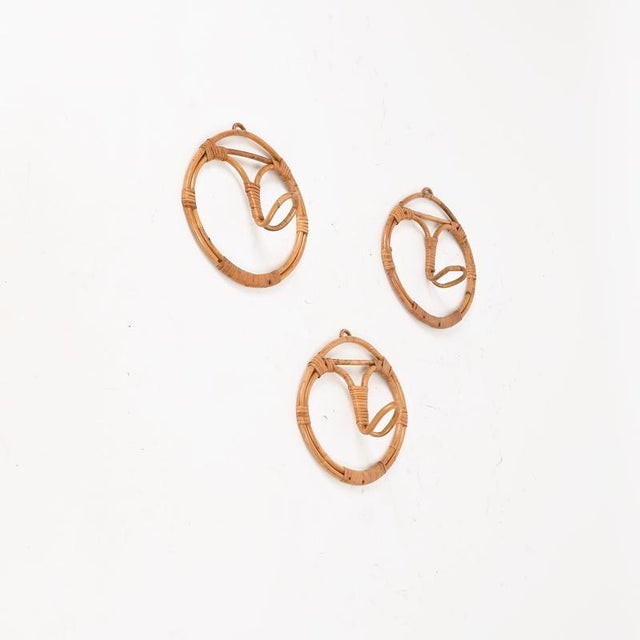 Gold Round Coat Hooks in Rattan and Woven Wicker attributed to Franco Albini, Italy, 1960s, Set of 3 For Sale - Image 8 of 11