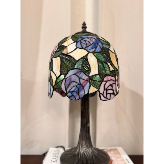 Vintage Tiffany Style Floral Stained Glass Accent Table Lamp With Tree Trunk Base For Sale - Image 6 of 10