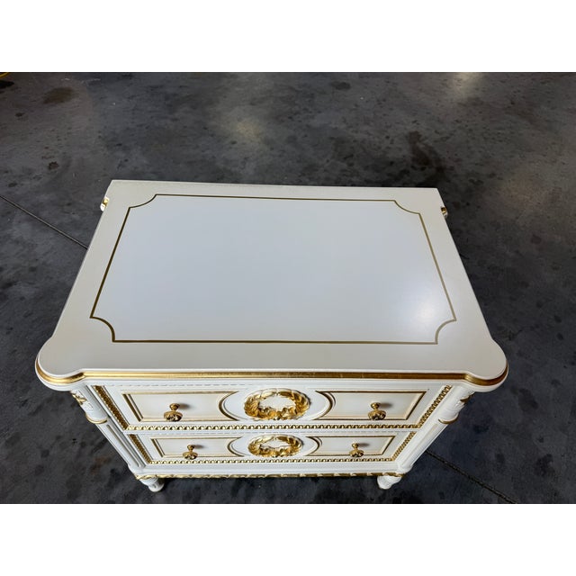 French Louis XVI Italian Nightstand in Glazed White & Gold Leaf For Sale - Image 3 of 5