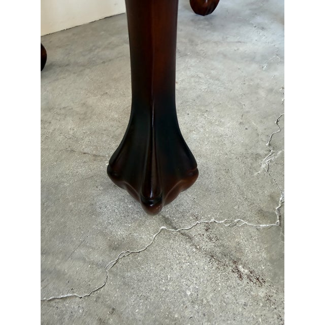 Pair of Vintage Georgian Style Mahogany Wooden Nightstands With Carved Claw Feet For Sale - Image 11 of 17