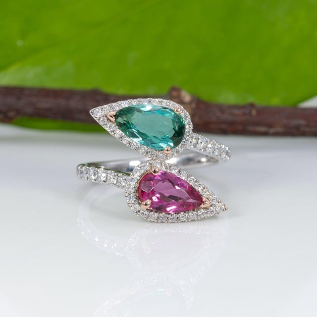 2020s Toi Et Moi Pink & Indicolite Tourmaline Ring With Diamonds: 14k Gold, Pear Cut, Size 5.25 For Sale - Image 5 of 9