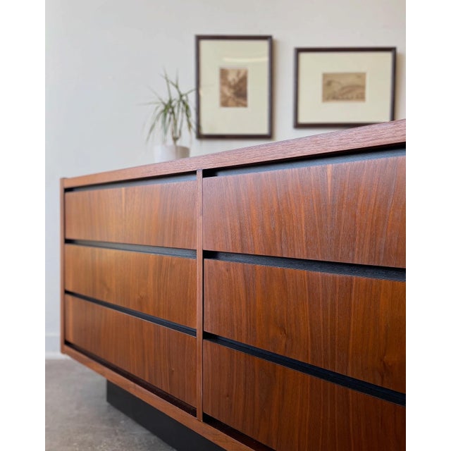 Mid-Century Modern 1970s Low Dresser by Lane Furniture For Sale - Image 3 of 8