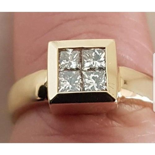 Vintage 14ct Yellow Gold Princess-Cut Diamond Four-Stone Ring, 1960s For Sale - Image 6 of 18