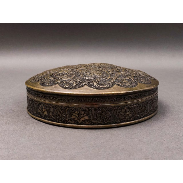 Islamic Mid 20th Century Persian Islamic Middle East Silver Repousse Round Trinket Box For Sale - Image 3 of 8