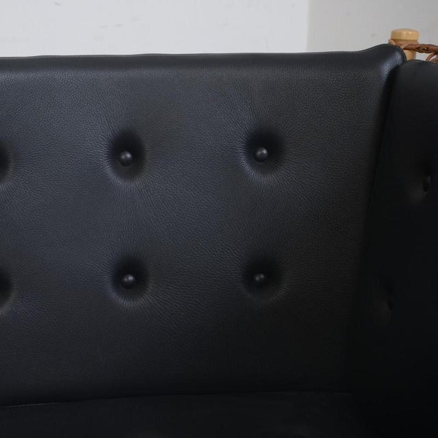 Spokeback Sofa in Black Leather by Børge Mogensen, 1988 For Sale - Image 5 of 18