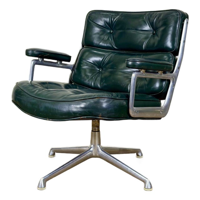 1960s Eames Time Life "Lobby" Chair - Green Leather - 1st Generation Model 675 For Sale