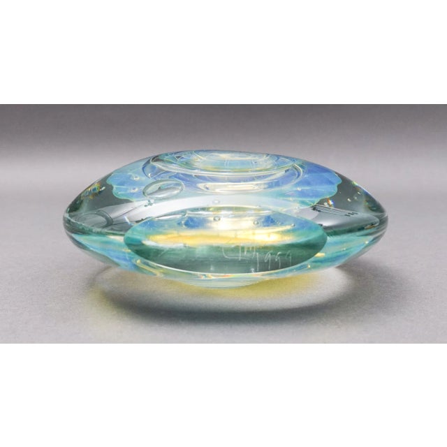 Light Green Elin Isaksson United Kingdom 1999 Signed Iridescent Art Glass Paperweight For Sale - Image 8 of 9