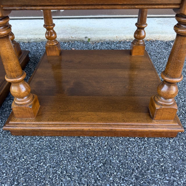 1960s Ethan Allen Classic Manor Traditional Maple Square Side Tables or Bunching Tables With Faux Slate Tops - A Pair For Sale In Philadelphia - Image 6 of 17
