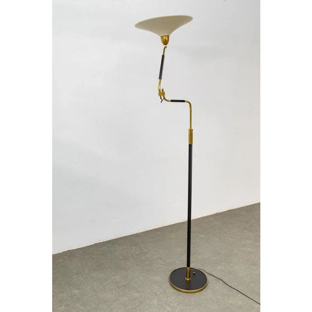 Very elegant and decorative lamp from the ground, given the articulation lends itself to being adapted according to the...