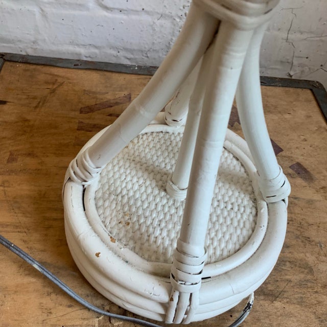 Late 20th Century Mid-20th Century White French Boho Double Rattan Table Lamp Manner of Louis Sognot For Sale - Image 5 of 12