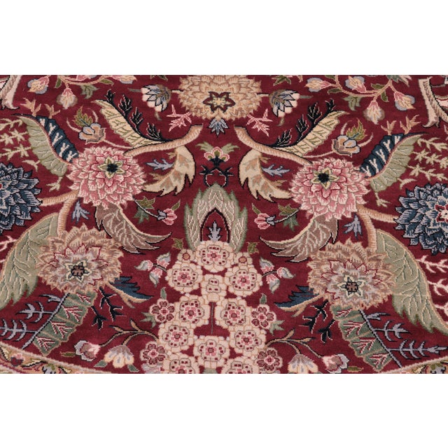 Art Nouveau 1990's Pak-Persian Red/Pink Wool Round Rug- 8'1'' X 8'3'' For Sale - Image 4 of 9