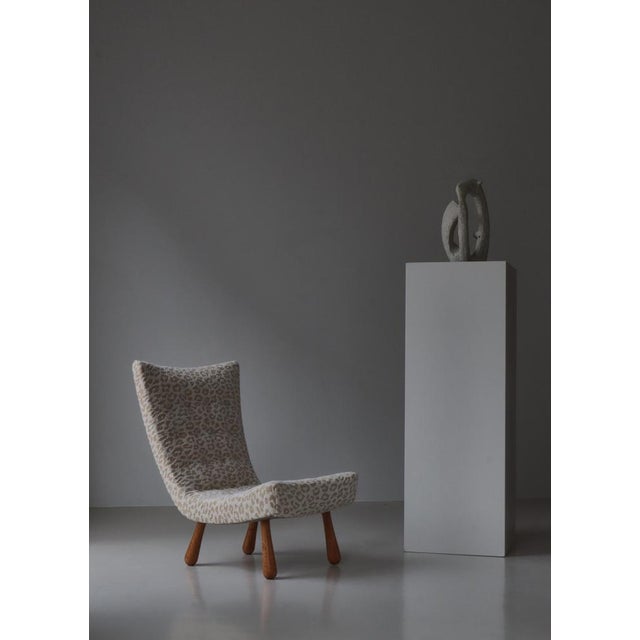 Modern Swedish Lounge Chair with Clubbed Legs in Birchwood & Tablu Textile, 1940s For Sale - Image 15 of 18