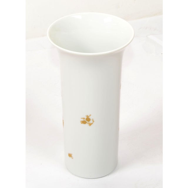 1960s 1960s Original Rosenthal White Porcelain Flower Vase Hand Painted Gold Leaf Flowers For Sale - Image 5 of 12