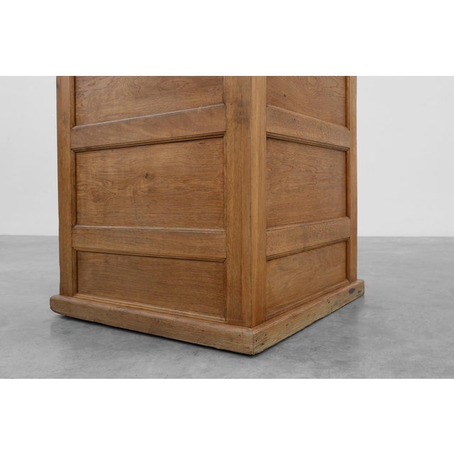 Industrial Oak Filing Cabinet with Brass Handles, United Kingdom, 1920s For Sale - Image 13 of 15