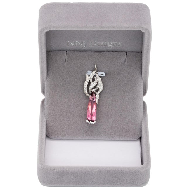 Modern 3.2Ct Pink Tourmaline Pendant With Earth Mined Diamond Accents: Solid 18k Gold For Sale - Image 3 of 8