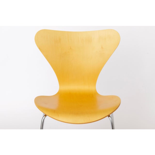 Chair 3 in Beechwood Shell by Arne Jacobsen for Fritz Hansen, 2000s For Sale - Image 6 of 10