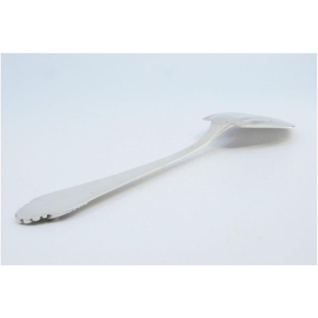 Silver Vegetable Spoon with Reliefs on the Shell and Grooves For Sale - Image 5 of 8