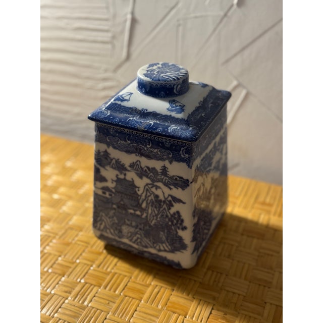 Vintage Blue Willow Ringstons Tea Merchants Limited Edition Ginger Jar For Sale In Charleston - Image 6 of 9