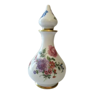 Mid 20th Century Hand-Painted Limoges Alfred Orlik Porcelain Vase With Lid and Gold Borders