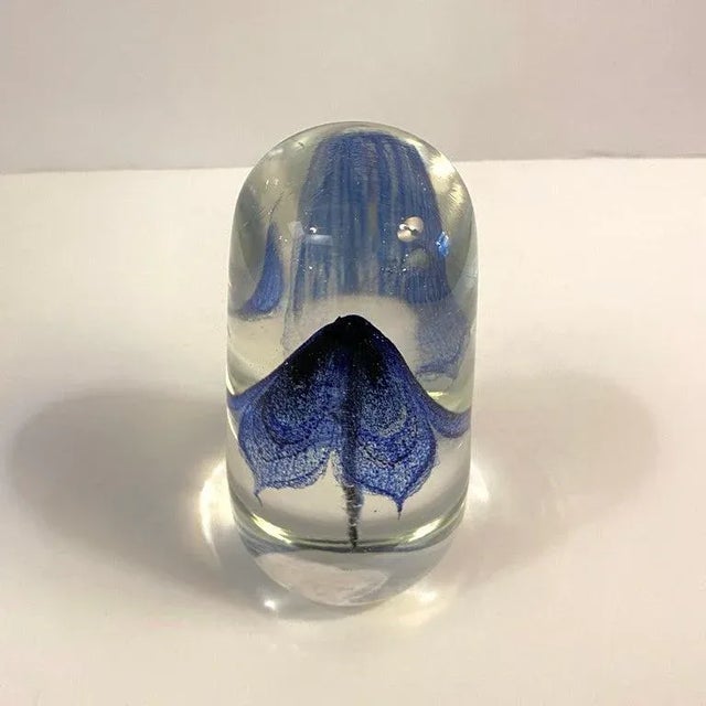 Glass 1980s Tall Art Glass Blue Swirl Jellyfish Paperweight For Sale - Image 7 of 11