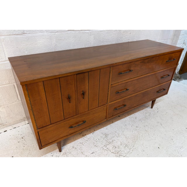 Vintage Mid-Century Modern Walnut Credenza For Sale - Image 4 of 13