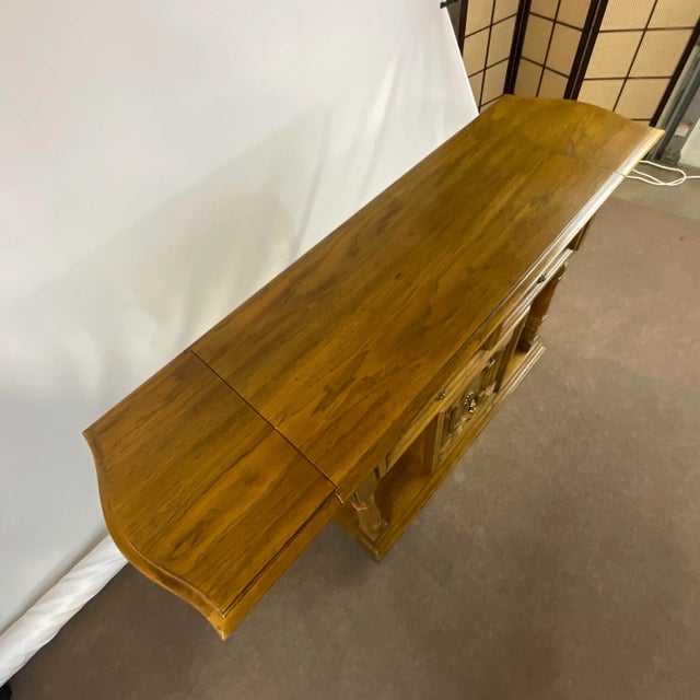 Thomasville produced great Mid-Century furniture and grew into a powerhouse American furniture company during the era....