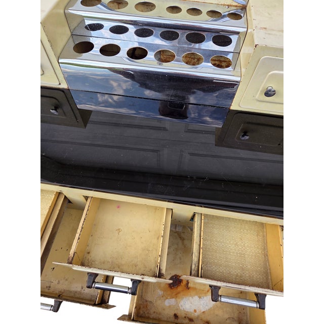 Antique Industrial Art Deco Doctors Dental Cabinet Curio Metal Hutch Apothecary ! For Sale - Image 11 of 18