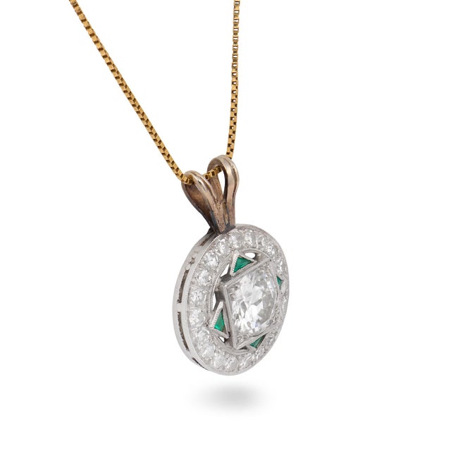 Art Deco 1920s Art Deco Old European Diamond Emerald Platinum 14k Yellow Gold Pendant Necklace For Sale - Image 3 of 7