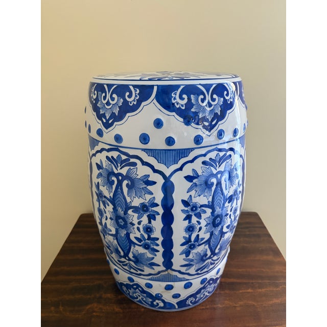 Blue and White Porcelain Chinoiserie Chinese Garden Stool or Side Table For Sale In South Bend - Image 6 of 6