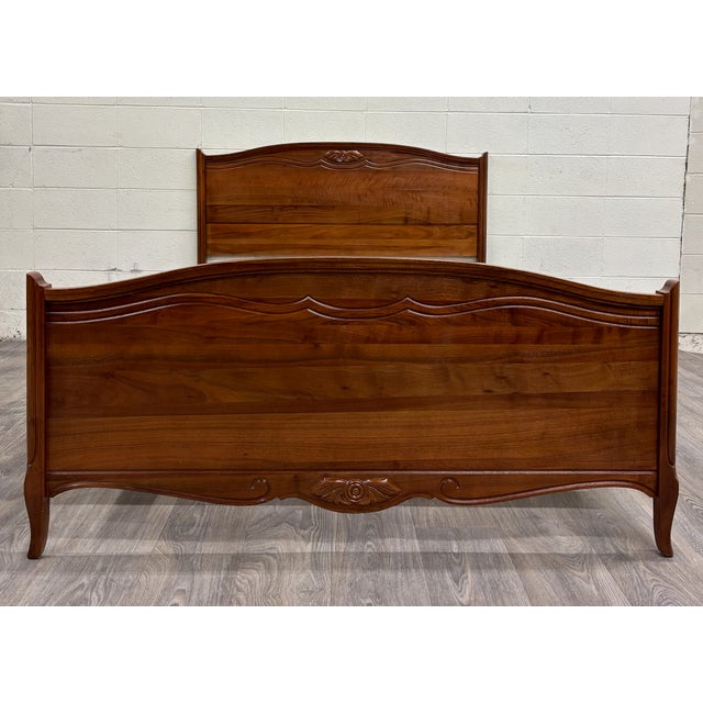 Early 20th Century Vintage Full Size Victorian Carved Solid Wood Bed For Sale - Image 5 of 12