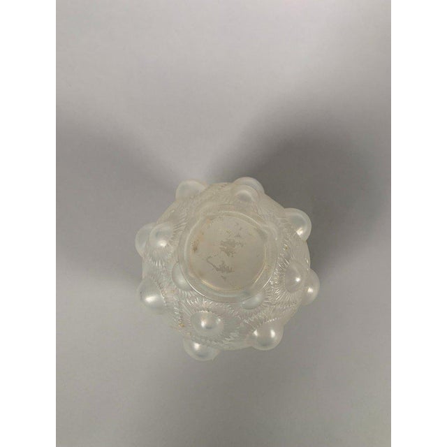 Early 20th Century René Lalique vase (1860-1945), "sunflower" model, 1927, Art Nouveau For Sale - Image 5 of 7