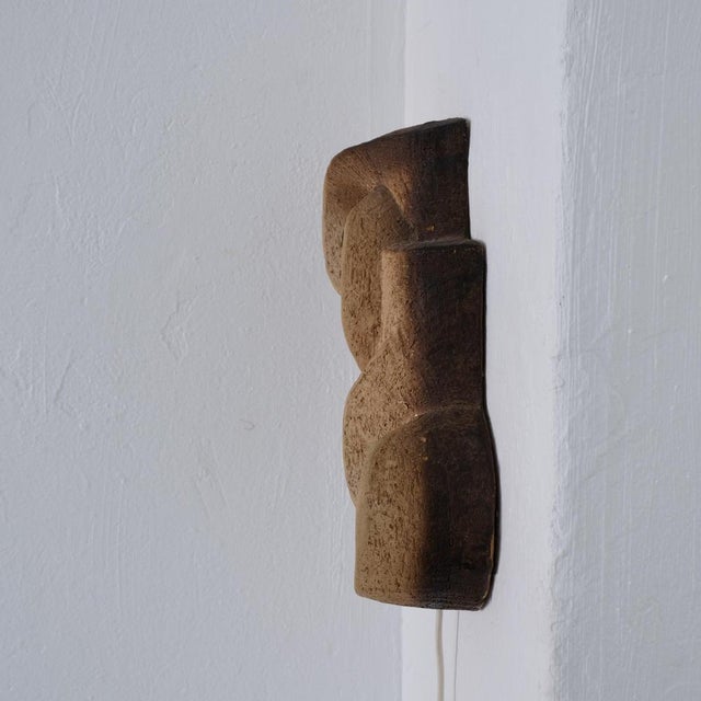 Ceramic Dutch Brutalist Ceramic Wall Sconce, 1960s For Sale - Image 7 of 11
