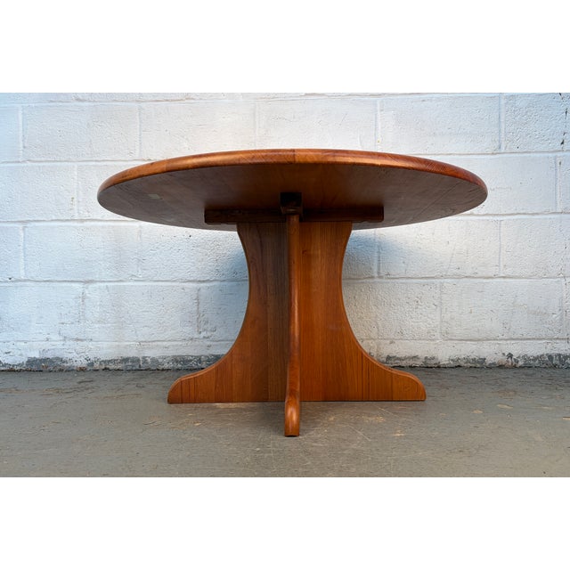 Mid-Century Modern Round Teak Coffee Table With Sculptural Pedestal Base For Sale In New York - Image 6 of 11