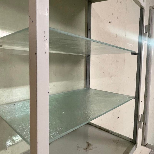 Doctor's Office Display Cabinet, 1950s For Sale - Image 9 of 9