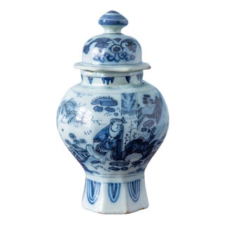 Dutch Blue & White Chinoiserie Lidded Jar, 1600s For Sale