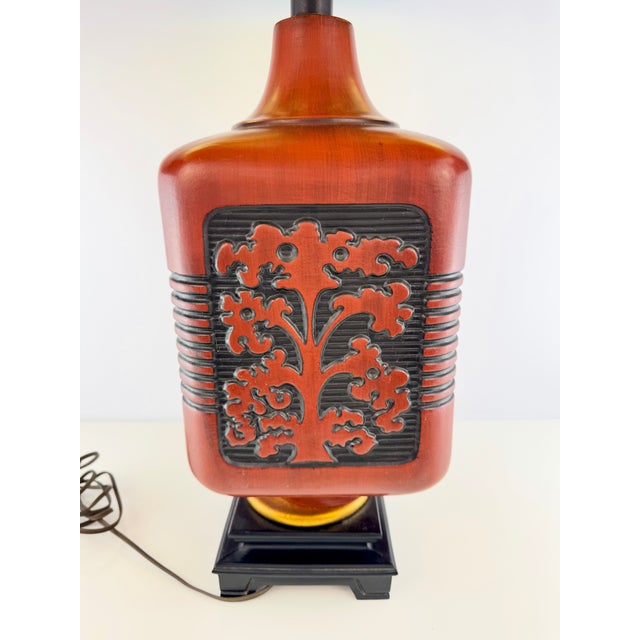Vintage Chinoiserie Red and Black Ceramic Table Lamp With Gold-Lined Shade For Sale - Image 10 of 14