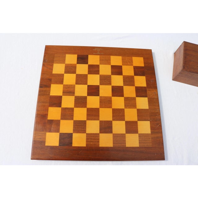 Mid Century Drueke No 61 Wood Chessboard With Mieux J' Attends Wood Chess Pieces For Sale - Image 15 of 17