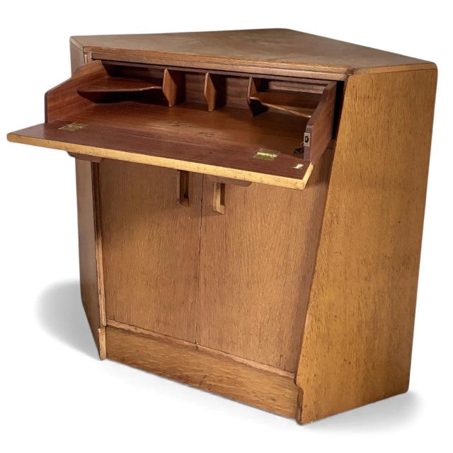 Mid-Century Modern Corner Secretaire in Oak Veneer from G-Plan, 1950s For Sale - Image 9 of 9