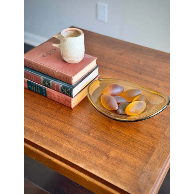 Vintage 1960s Lane Furniture Rhythm Walnut Occasional Table 997-06 — MCM Square Side End Table For Sale - Image 10 of 12