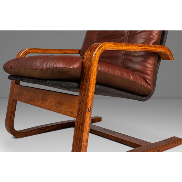 Set of Two (2) Scandinavian Modern Bentwood Lounge Chairs in the Manner of Ingmar Relling, Scandinavia, C. 1980s For Sale - Image 11 of 18