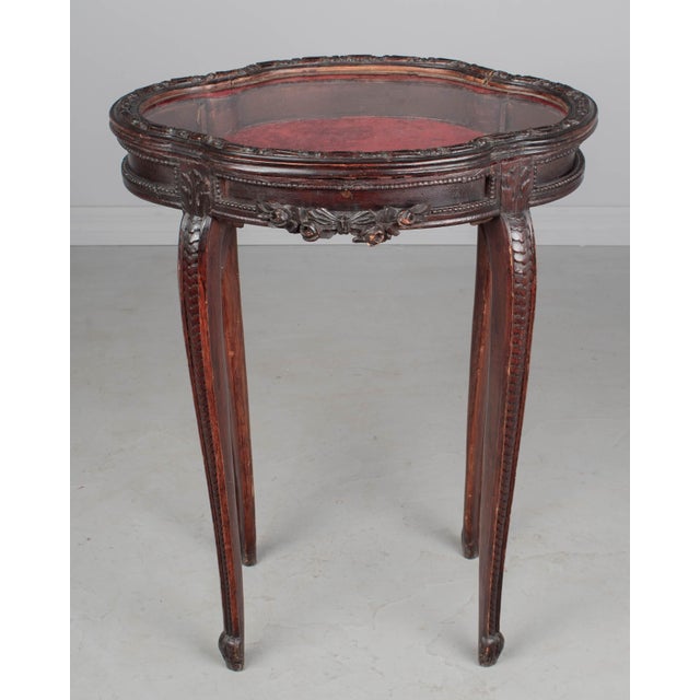 19th Century French Louis XV Style Vitrine or Display Table For Sale - Image 4 of 11
